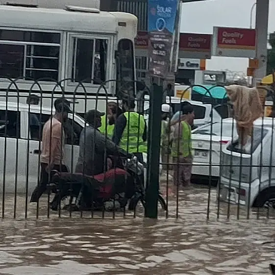 Volunteers Helping Through Urban Flooding
